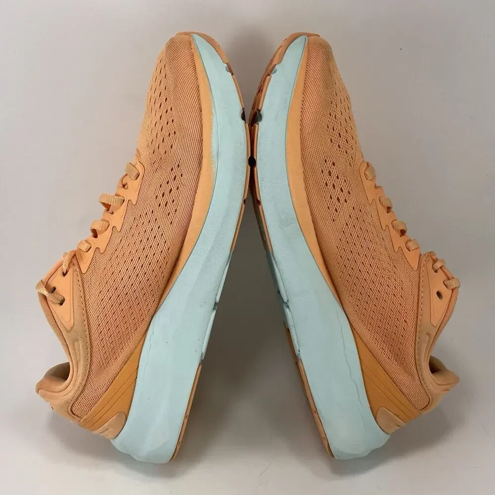 Topo Designs coral zipfoam athletic